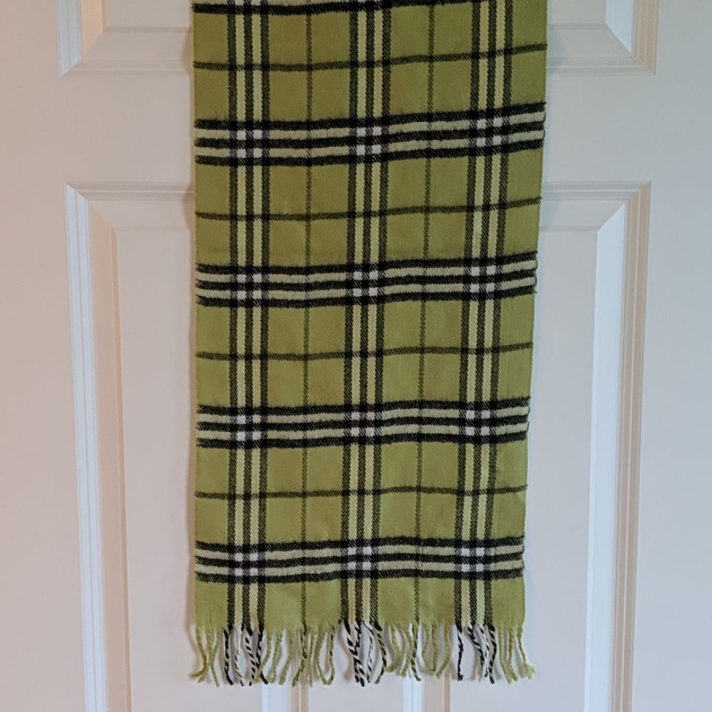 Women's scarf